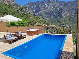 Kabak Freedom Deluxe Hotel