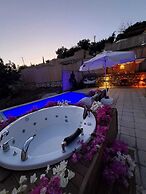 Kabak Freedom Deluxe Hotel