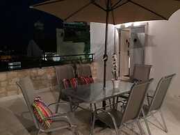 Immaculate 4-bed House in Pissouri