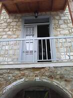 Immaculate 4-bed House in Pissouri