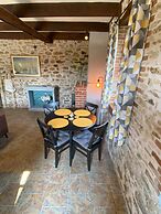 Maison De Montgibaud