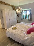 Maison De Montgibaud