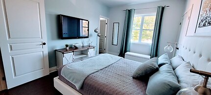 Champlain Condo 202