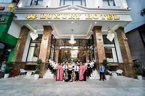 Luxury Hotel