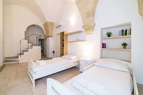 Holiday Home Sleeps 6 in the Historic Center of Le