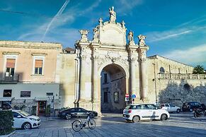 Holiday Home Sleeps 6 in the Historic Center of Le