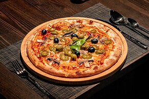 FreshSuites & Bar