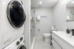 Cozy Houses in Downtown Toronto by GLOBALSTAY