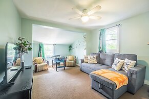 Cozy Houses in Downtown Toronto by GLOBALSTAY