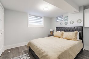 Cozy Houses in Downtown Toronto by GLOBALSTAY