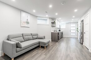 Cozy Houses in Downtown Toronto by GLOBALSTAY