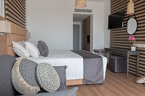 Piere Anne Beach Hotel