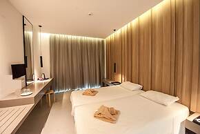 Piere Anne Beach Hotel