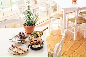 Piere Anne Beach Hotel