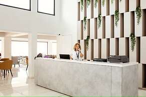 Piere Anne Beach Hotel