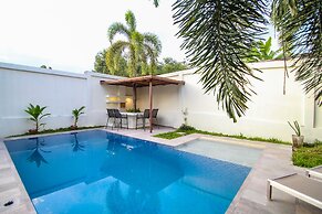 Resona Pool Villa by Aonanta Group