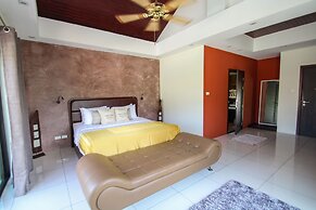 Resona Pool Villa by Aonanta Group