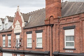 Dusties Hotel