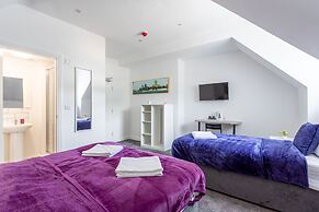 Dusties Hotel