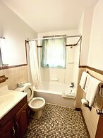 Majestic Hotel & Apartments