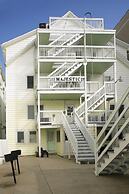 Majestic Hotel & Apartments