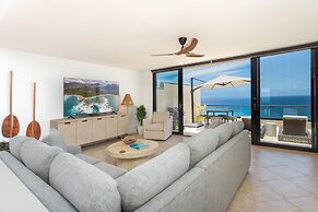 Pu'u Poa 303 2 Bedroom Condo by RedAwning