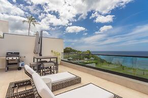 Pu'u Poa 303 2 Bedroom Condo by RedAwning