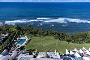 Pu'u Poa 303 2 Bedroom Condo by RedAwning