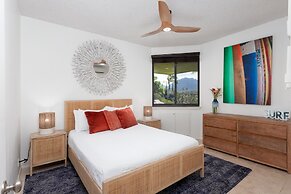 Pu'u Poa 303 2 Bedroom Condo by RedAwning