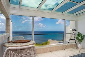 Pu'u Poa 303 2 Bedroom Condo by RedAwning