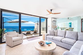 Pu'u Poa 303 2 Bedroom Condo by RedAwning