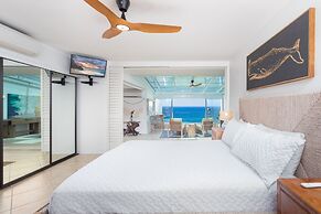 Pu'u Poa 303 2 Bedroom Condo by RedAwning