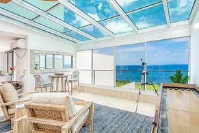 Pu'u Poa 303 2 Bedroom Condo by RedAwning