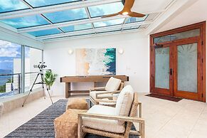 Pu'u Poa 303 2 Bedroom Condo by RedAwning