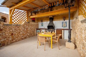 Gozitan Farmhouse With Pool - PP 4