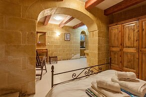 Gozitan Farmhouse With Pool - PP 4