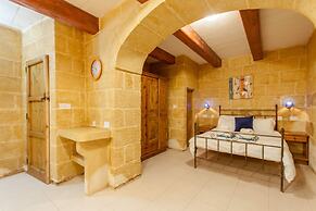 Gozitan Farmhouse With Pool - PP 4