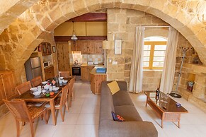 Gozitan Farmhouse With Pool - PP 4