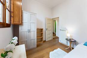 Mezzo 30 in Firenze With 3 Bedrooms and 2 Bathrooms