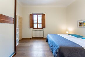 Mezzo 30 in Firenze With 3 Bedrooms and 2 Bathrooms