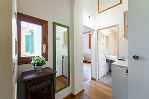 Mezzo 30 in Firenze With 3 Bedrooms and 2 Bathrooms