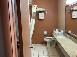 Silver Spur Vintage Inn & Suites