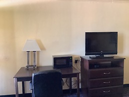 Silver Spur Vintage Inn & Suites