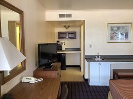 Silver Spur Vintage Inn & Suites