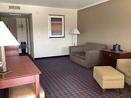 Silver Spur Vintage Inn & Suites