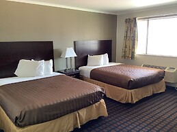 Silver Spur Vintage Inn & Suites