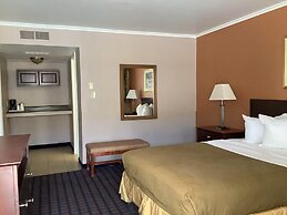 Silver Spur Vintage Inn & Suites