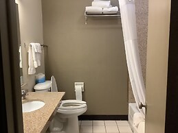 Silver Spur Vintage Inn & Suites