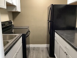 Silver Spur Vintage Inn & Suites