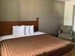 Silver Spur Vintage Inn & Suites